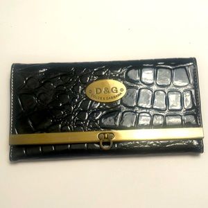 Dolce& Gabbana patten leather wallet